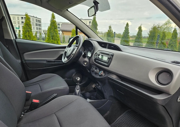Toyota Yaris cena 34000 przebieg: 149000, rok produkcji 2015 z Suwałki małe 56